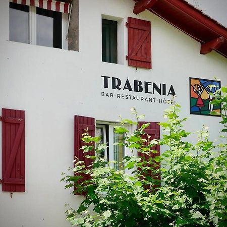 Auberge Trabenia Ascain Bagian luar foto