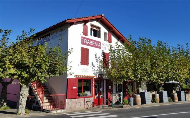 Auberge Trabenia Ascain Bagian luar foto