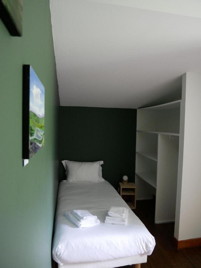 Auberge Trabenia Ascain Bagian luar foto