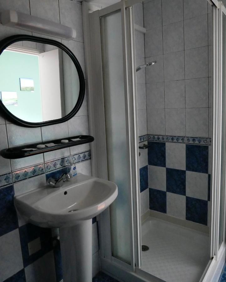Auberge Trabenia Ascain Bagian luar foto