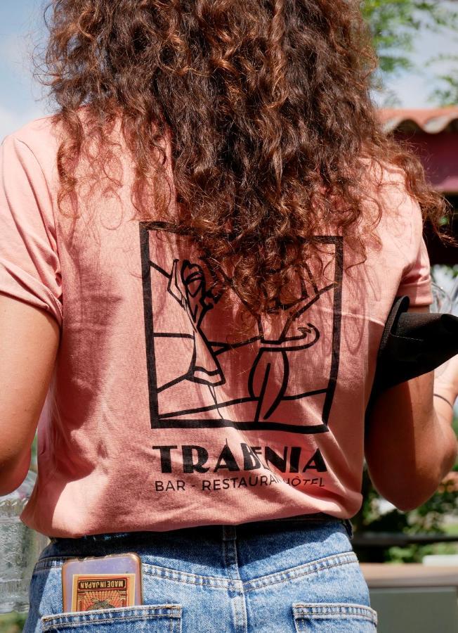 Auberge Trabenia Ascain Bagian luar foto