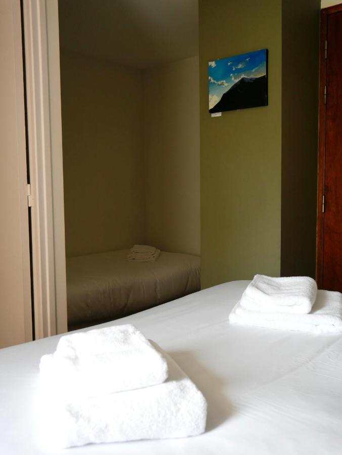Auberge Trabenia Ascain Bagian luar foto