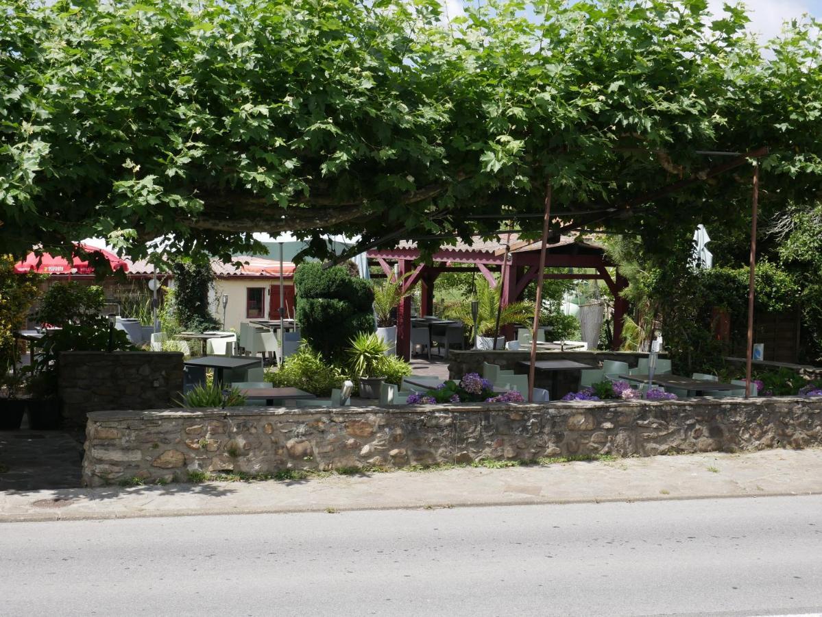 Auberge Trabenia Ascain Bagian luar foto