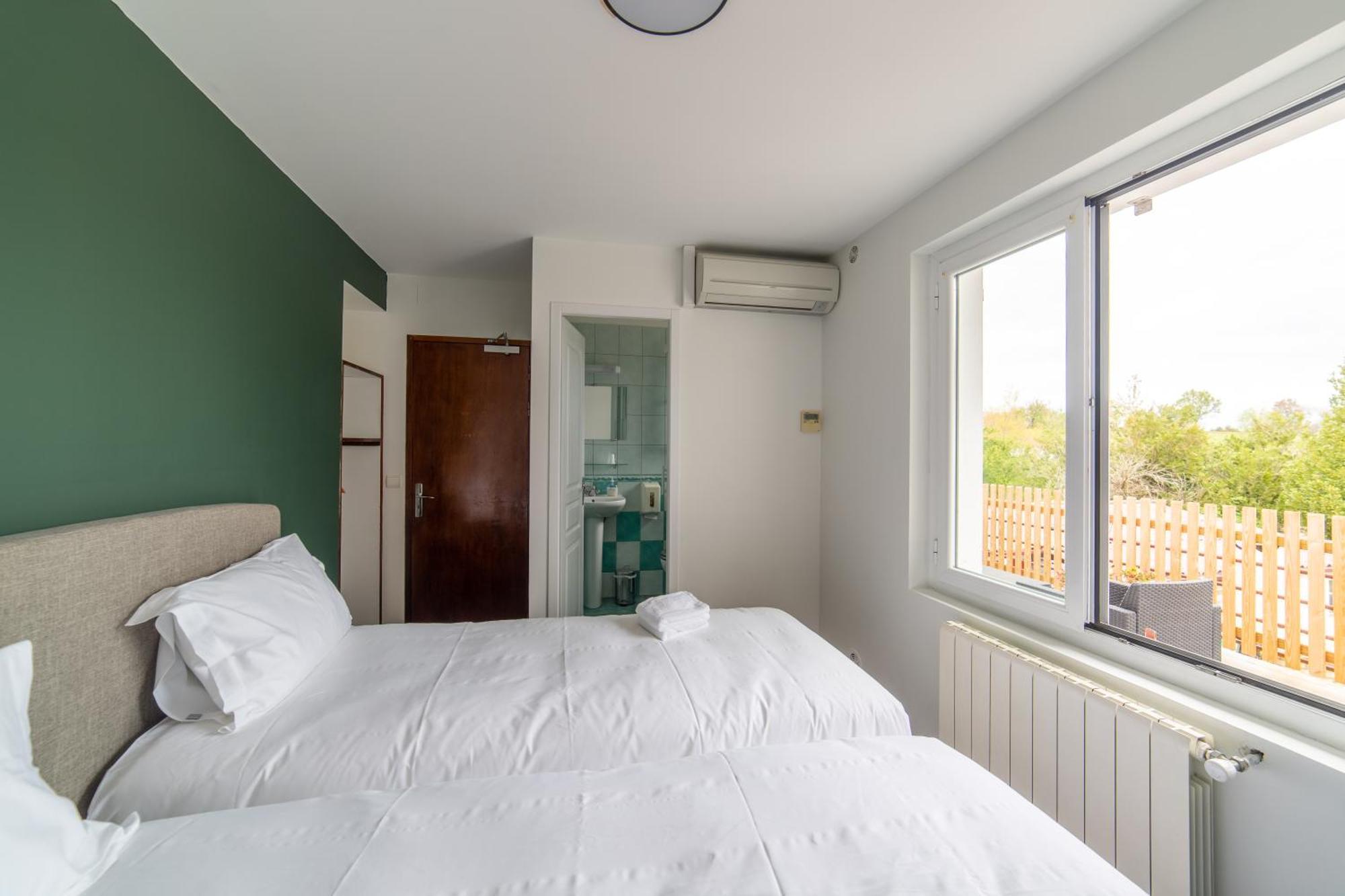 Auberge Trabenia Ascain Ruang foto