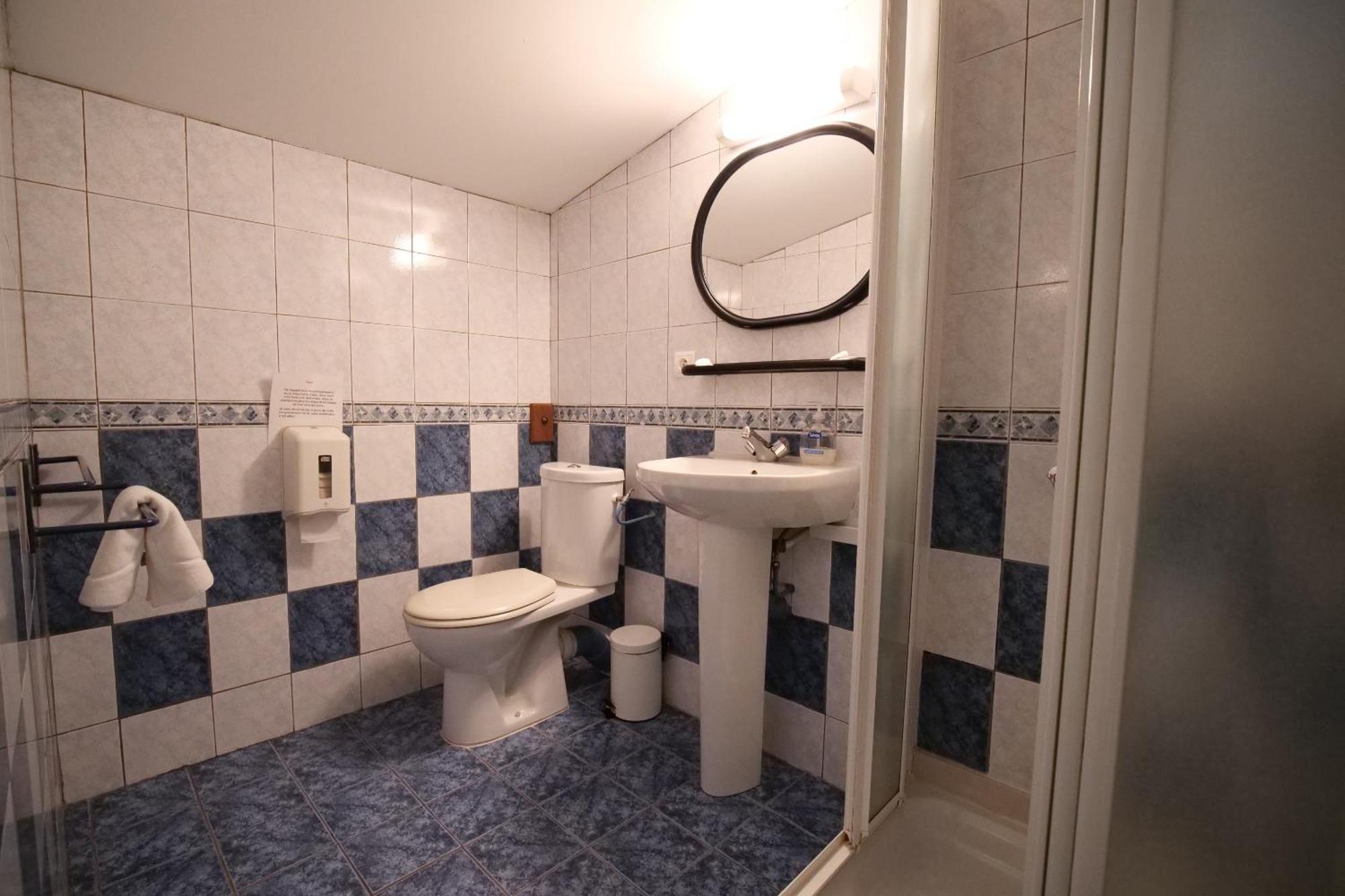 Auberge Trabenia Ascain Ruang foto